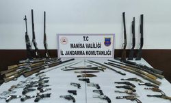 Manisa'da silah tacirlerine vurgun: Üç ilçede baskın düzenlendi