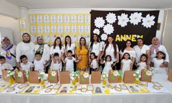 İzmirli minikler Anneler Günü'nü kutladı: El yapımı hediyeler hazırladılar