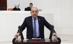 Nalbantoğlu’dan Karşıyaka Stadı çıkışı: Ya siz yapın ya da tahsis edin