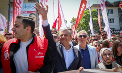 Özel'den AKP gençliğine mesaj: Reisinizin elinde tuttuğu topu geri alın