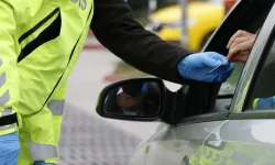 İzmir'de trafik güvenliği sinyal veriyor: Bir haftada 29 bin 639 TL ceza kesildi