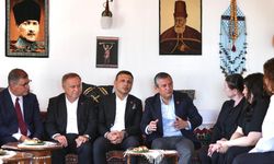 Cemil Tugay'dan Özgür Özel'e ziyaret: Bu saldırı toplumsal barışımıza yöneliktir