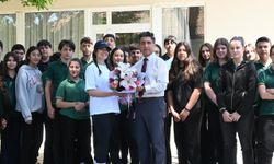 Semiha İrfan Çalı Lisesi'nde kariyer günleri: Yudum Kıvaçkaya öğrencilerle tecrübelerini paylaştı