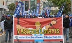 İzmir yağmur dinlemedi: Aliağa’da 1 Mayıs coşkuyla kutlandı