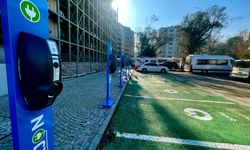 İzmir'de örnek çalışma: Elektrikli araç şarj istasyonları ile yeşil bir gelecek