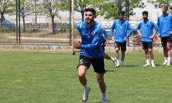 Menemen FK'da yol ayrımı: Tecrübeli savunma oyuncusu takımdan ayrılacak