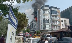 Kuşadası'nda korkutan yangın: Binada mahsur kaldı, itfaiye ekipleri kurtardı