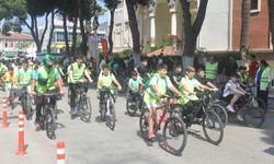 İzmir'de sağlıklı bir yaşam için pedalladılar: 350 sporcu katıldı!