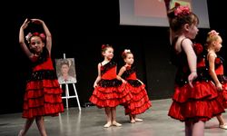Bornova’da sanat rüzgarı: Yıl sonu dans gösterisi