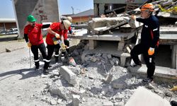 Bornova’da BAK eğitimini tamamladı: Afetlerde yardıma koşacak