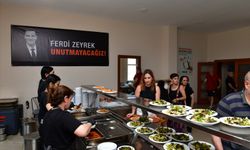 Çiğli'de Ferdi Zeyrek anması: Yemek dağıtıldı, lokma döktürüldü