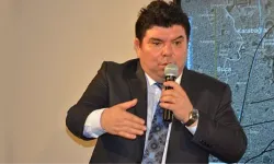 Eski başkan Kılıç'tan iddialara yanıt: Borç yarıya indi, 40’tan fazla proje hayata geçti