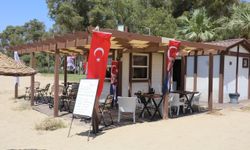 İzmir'in meşhur sahilinde açıldı: Şezlong ve şemsiye kiralanıyor, yemekler leziz