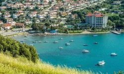 Çeşme ve Alaçatı'nın kalabalığından uzak bir köy: Masmavi suyu ile sakin bir cennet