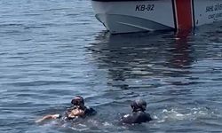 İzmir'de ayakkabısını almak isteyen genç denize düştü: Durumu ağır