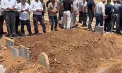 İzmir'deki zincirleme kaza 5 can aldı: Kız kardeşler yan yana defnedildi