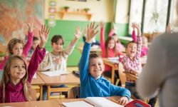 İzmir'in ilçe belediye başkanlarından çocuklara tatil mesajı
