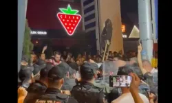 CHP Ankara Gençlik Kolları’ndan Ferdi Zeyrek protestosu: Vatandaşlara polis müdahale etti