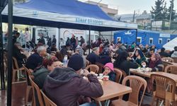 Konak'ta Ferdi Zeyrek anısına yemek ikramı