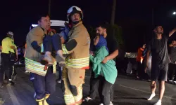 İzmir'den Manisa'ya işçi taşıyan servis kaza yaptı: 5'i ağır çok sayıda yaralı var