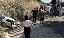 Manisa otomobil menfeze düştü: Küçük çocuk hayatını kaybetti