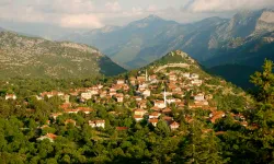 Türkiye'nin en büyük yeraltı gölü burada: Ne İzmir ne de Muğla, adını dünyaya duyuran masalsı bir köy