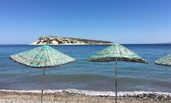 İzmir’in berrak sularına toplu taşımayla eğlenceli bir kaçamak: Plajın huzurlu atmosferinde kaybolacaksınız
