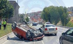 İzmir’de bayram trafiği yoğunluğu: Yeşildere’de meydana gelen kaza ulaşımı kilitledi