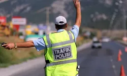 İzmir’de arıza yapan araç trafiği kilitledi: Yola çıkacaklar dikkat, güzergahta yoğunluk oluştu