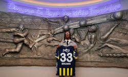 Archie Brown Fenerbahçe’de: İmzayı attı