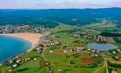 Ne Çeşme ne de Karaburun: Bu köyde sadece 696 kişi yaşıyor, hem göl hem deniz hem de kayalıkları ile ünlü