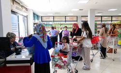 Bornova'da sosyal dayanışma örneği: İhtiyaç sahiplerine alışveriş desteği veriliyor!