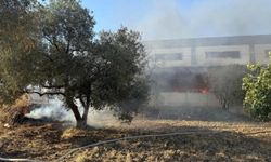 İzmir’de yükleme yapan kamyonet alev aldı: Yangın fabrikaya sıçradı