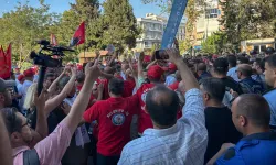İzmir'de işçiler 7 gündür eylemde: Başımıza bir şey gelirse büyükşehri sorumlu tutarız