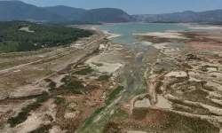 İzmir’de tarihi kuraklık: Barajlar dibe vurdu, İZSU’dan abonelik iptali kararı