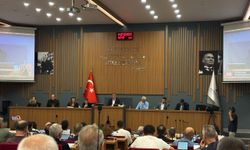 Cemil Tugay’dan yangın sonrası çağrı: İzmir olarak dayanışma göstermeliyiz