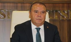 Muhittin Böcek hastaneye kaldırıldı!
