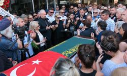 20 yıl görev yaptığı Menemen Belediyesi'nde uğurlandı: Tahir Şahin’e veda