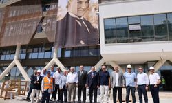 İzmir sanayisinin buluşma noktalarından biri olacak: EBSO'nun hizmet binası için imzalar atıldı