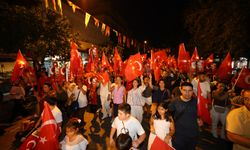 Efes Selçuk'ta bayram coşkusu: Kutlama etkinliklerine yoğun ilgi
