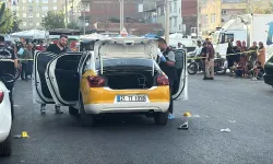 Takside feci olay: Önce eşini sonra kendini vurdu