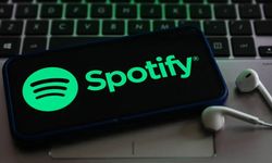Bakan Ersoy müjdeyi verdi: Spotify Türkiye'ye geliyor