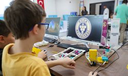 Buca'da robotik kodlama eğitimleri başladı: Geleceğin takımları kuruluyor