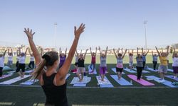 Buca'da ücretsiz spor hizmeti: Hem sosyalleşiyorlar, hem form kazanıyorlar!