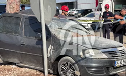 Antalya'da feci kaza: Ağaca çarpan otomobilin sürücüsü hayatını kaybetti
