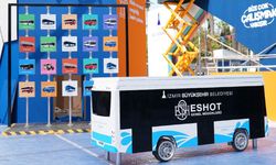 ESHOT, İzmir Fuarı’nda ziyaretçilerini geçmişe götürecek: İzmir’in toplu taşıma tarihi bu standta canlanıyor