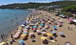 İzmir’in incisi: Sezonun son deniz keyfini burada taçlandırın, altın renkli incecik kumlarında mest olacaksınız