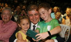 Karşıyakalılar bu şenlikte buluştu! Tugay’dan anlamlı konuşma