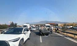 İzmirli sürücüler dikkat: Karşıyaka yönünde trafik kazası !