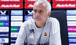 Jose Mourinho: Bizi favori görmüyorum ama onları da üstümüzde görmüyorum
